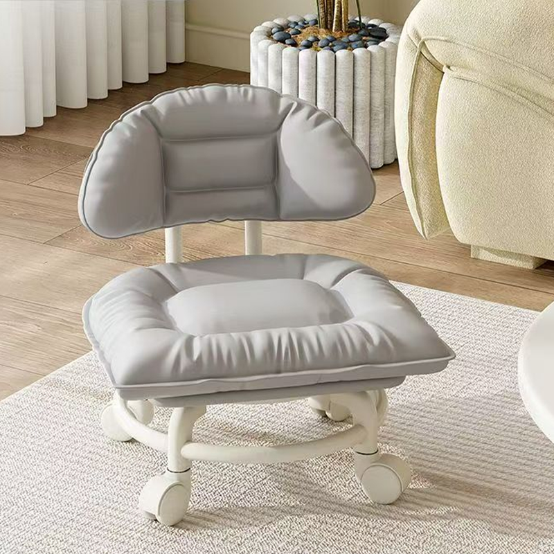 ⚡⚡⚡LAST 44 PCS LEFT!!! 🪑50% OFF NOW! ⏰ Rolling Low Stool with Backrest – Padded seat & silent casters – Perfect for workshops, garages or studios – comfortable and mobile 🛠️✨